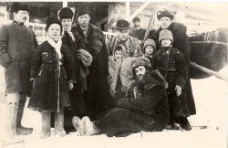 Надеждино, 1910.  Н.Н.Белькович(сидит), Н.И.Фешин, Фирсов и др. Фото из архива ГМИИ РТ